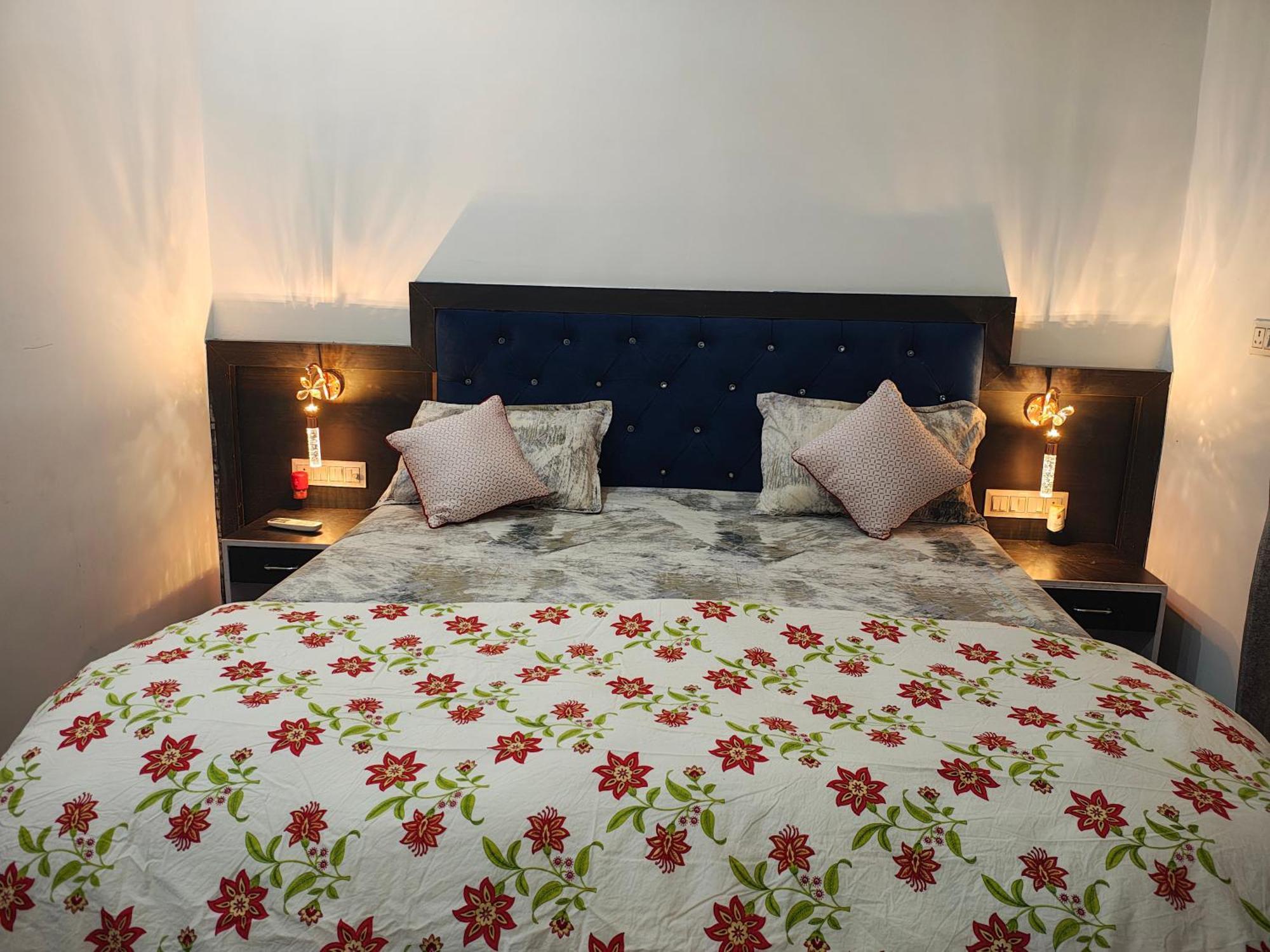 Prem Home Stay ขชุราโห ภายนอก รูปภาพ